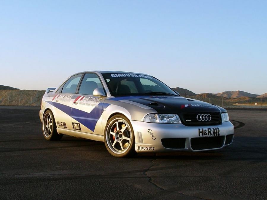  Audi S4 Sedan by AWE Tuning (B5, 8D) 1997 года  (фото 1 из 1)
